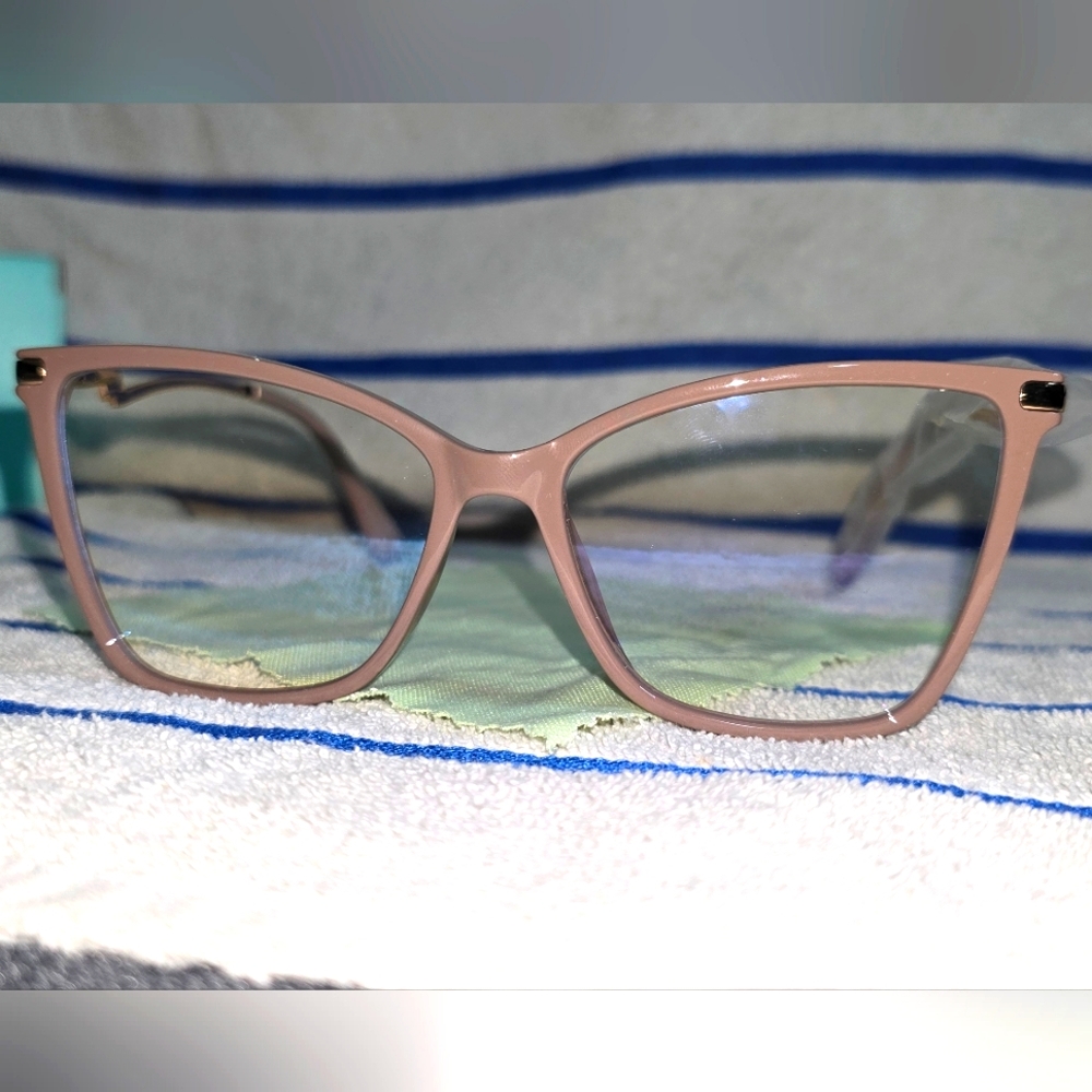 Glasses - Picture 2 of 15